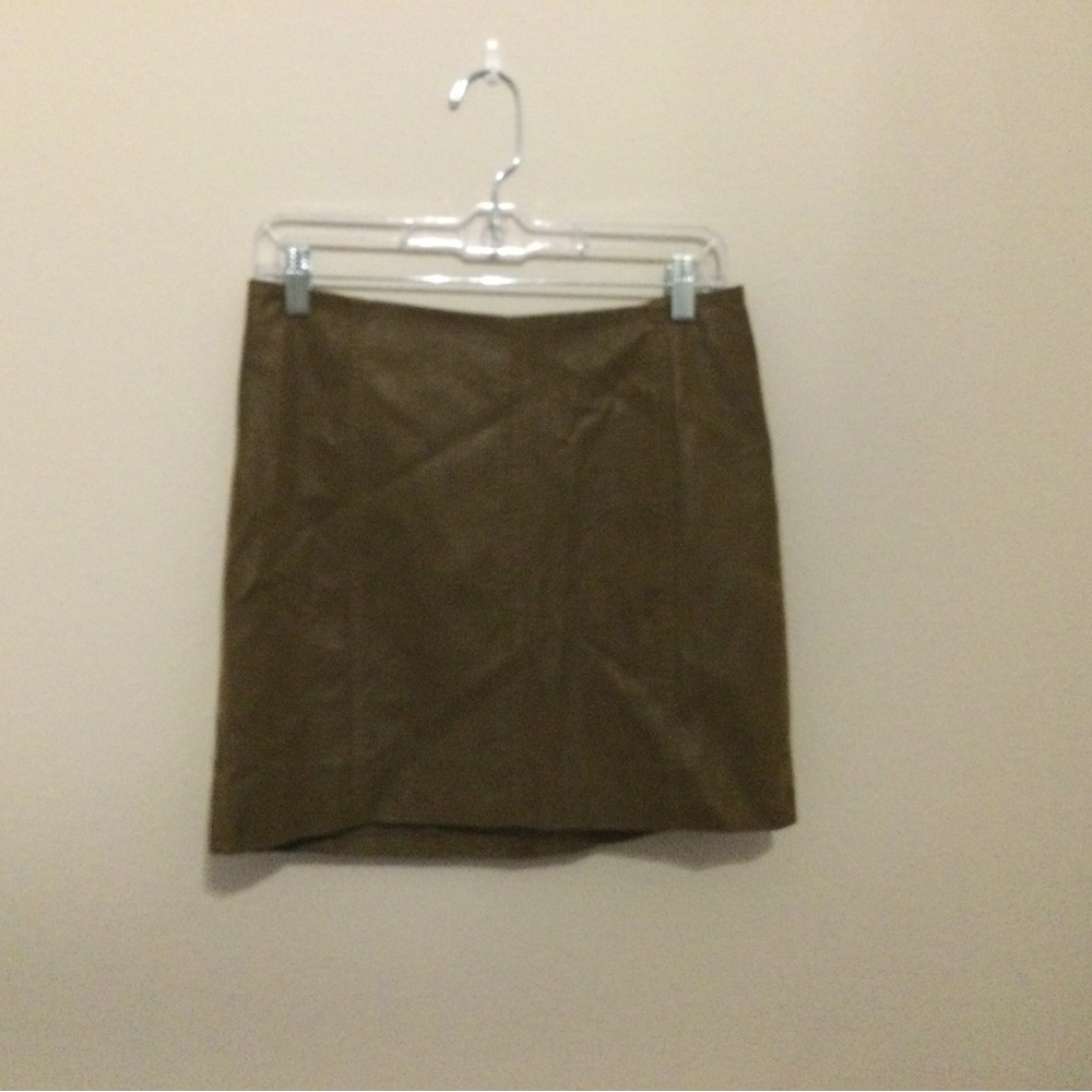 Free people modern femme faux leather mini skirt size 8 Olive